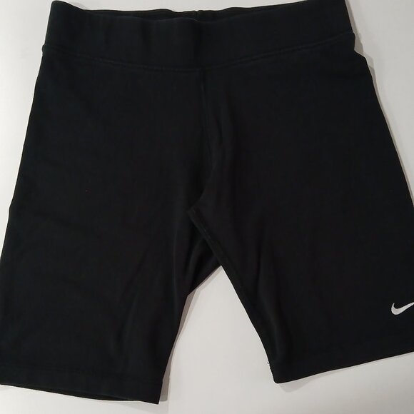 Nike Black Sport Shorts Medium and Under Armour Gray Tank Top Small. Bundle For - Picture 7 of 8